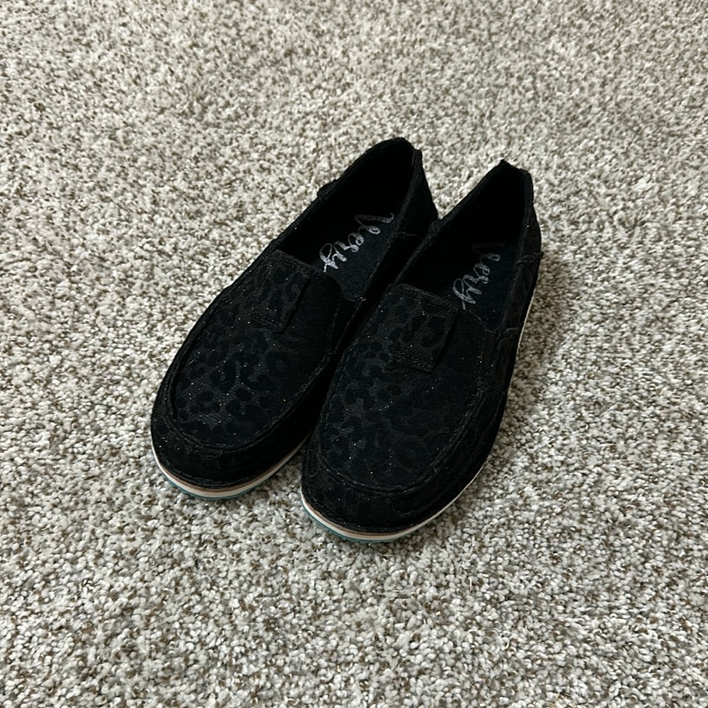 7.5 black leopard print slip on shoe